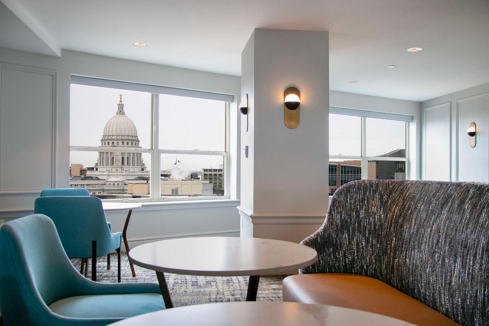 Готель Hilton Madison Monona Terrace Екстер'єр фото